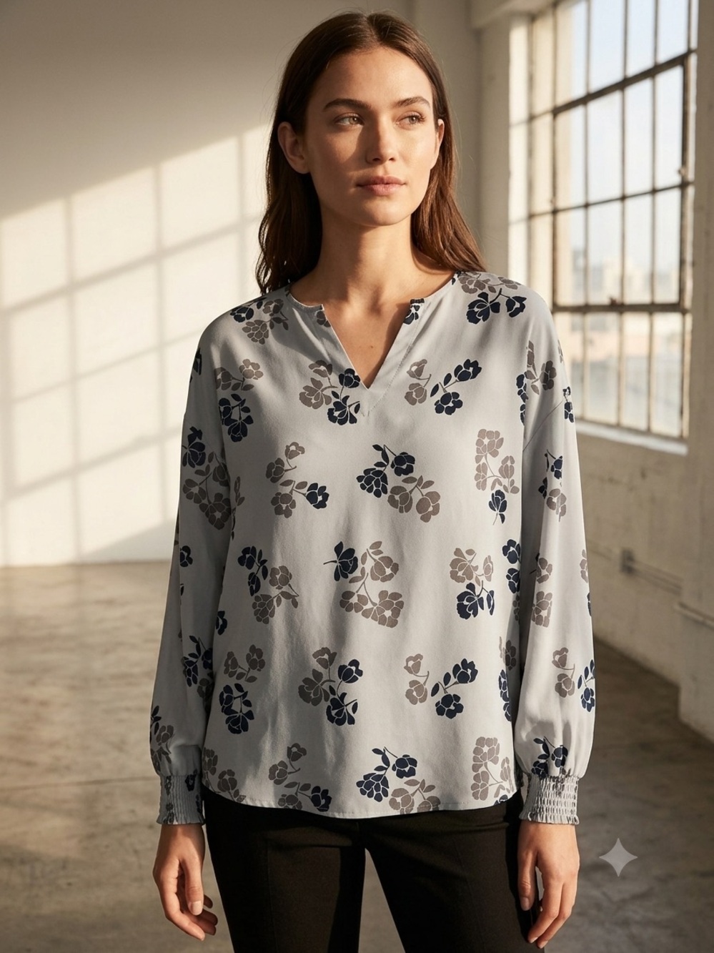 BANANA REPUBLIC Floral Split Neck Blouse - Grey & Navy - Petite Small / SP